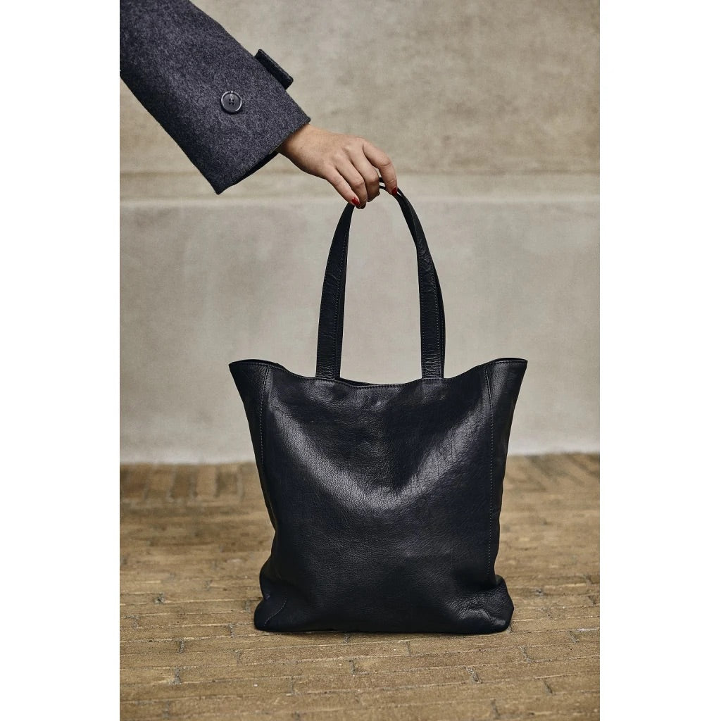Musthave shopper leatherbag