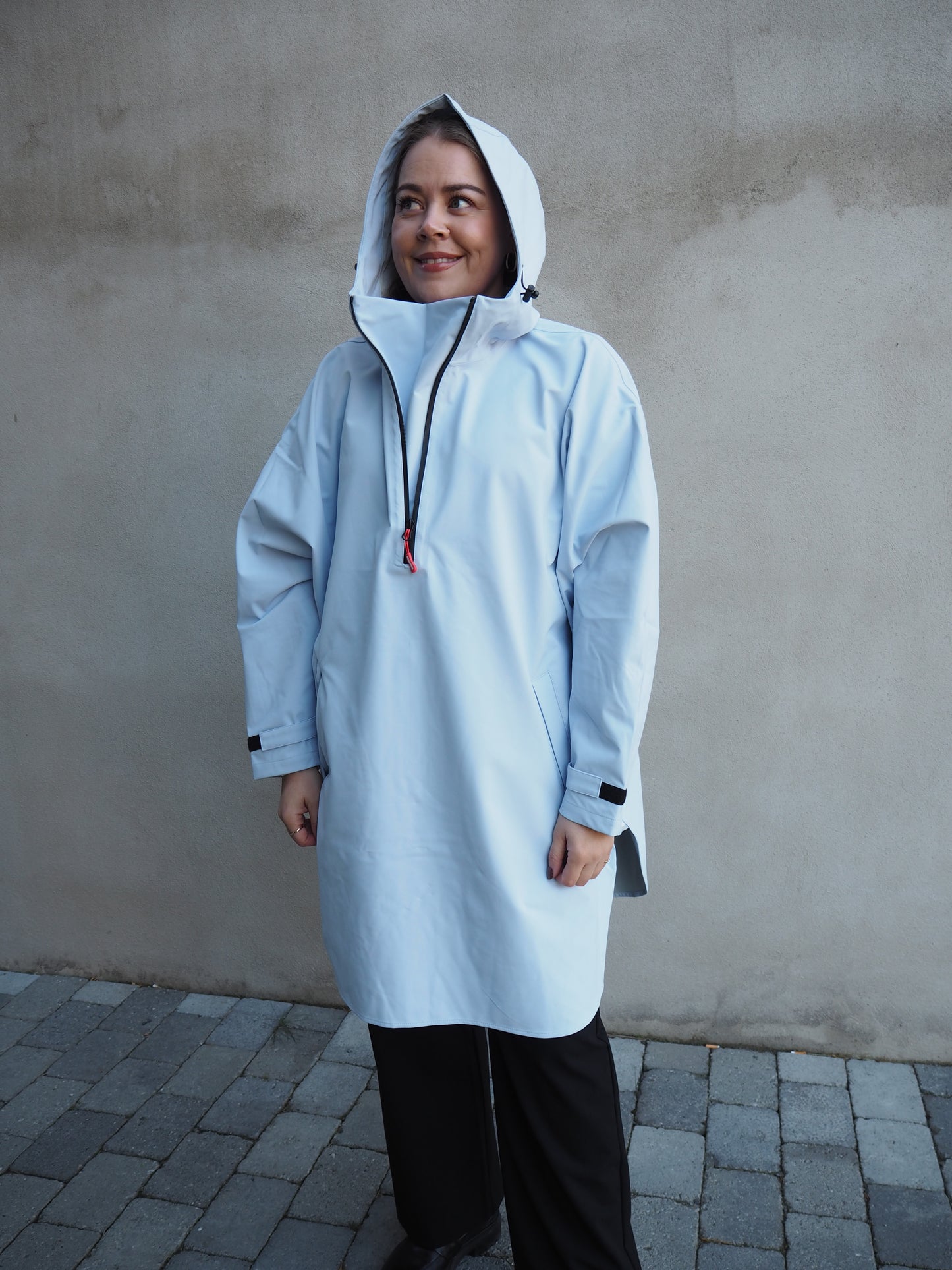 MUNK Poncho
