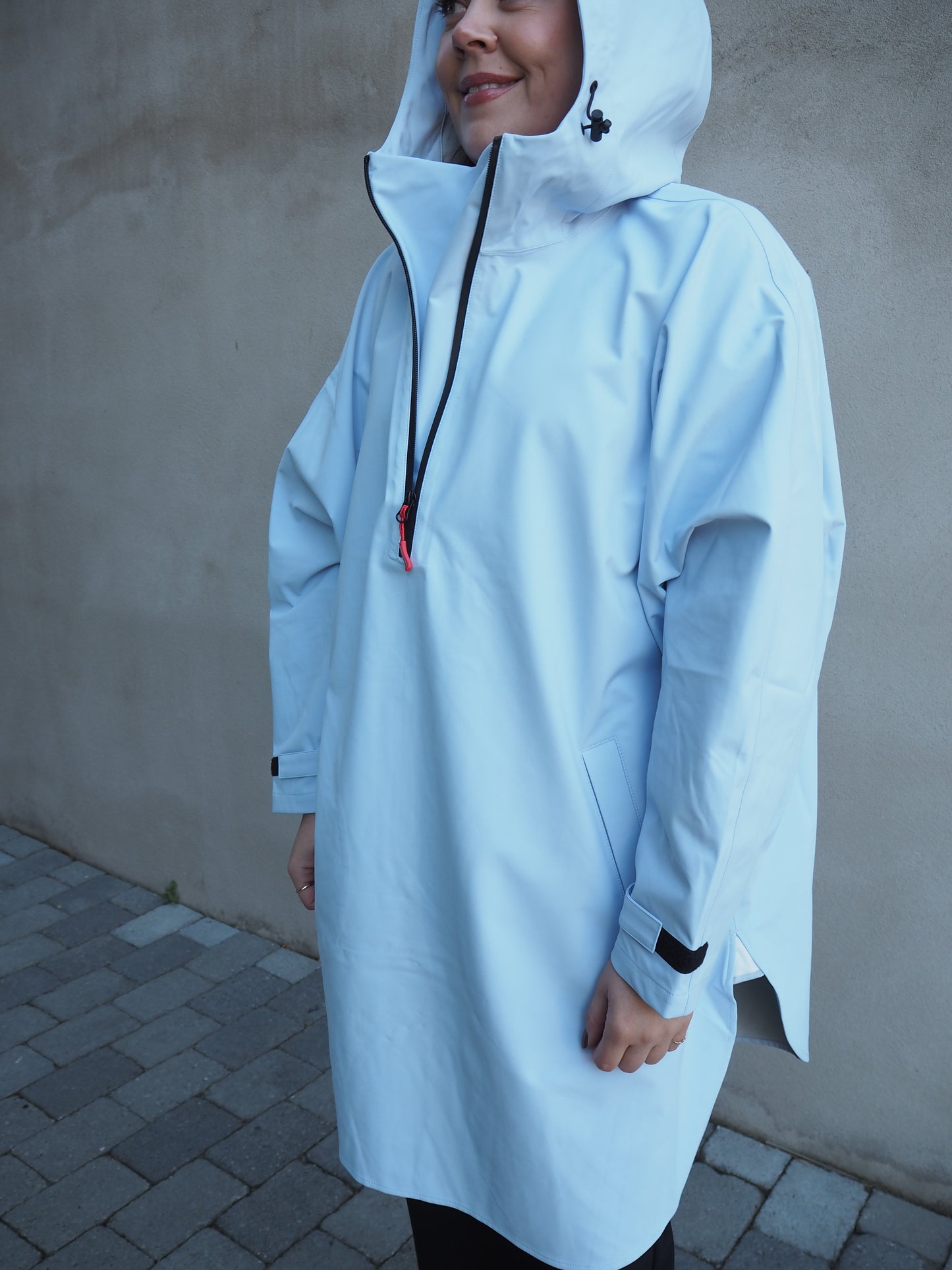 MUNK Poncho