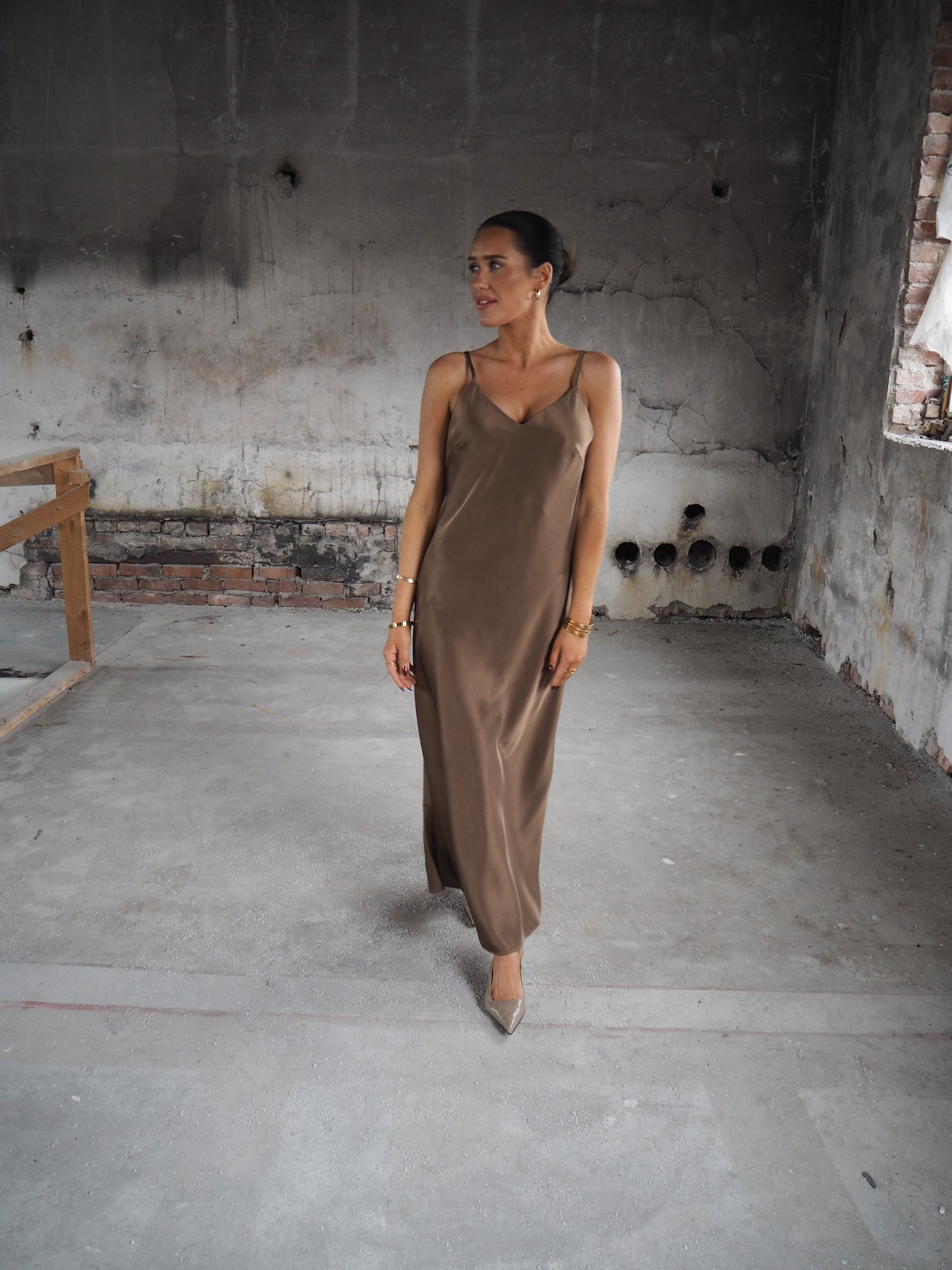 Viola dress brown
