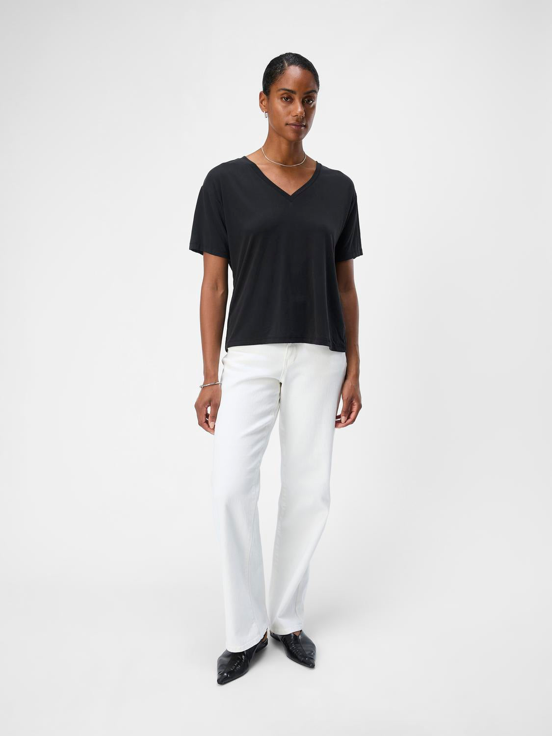 Annie RE S/S V-neck top - Svart