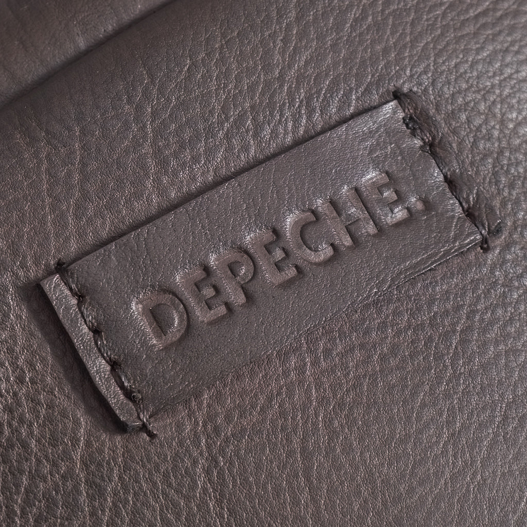 Classic mobile bag in soft leather quality