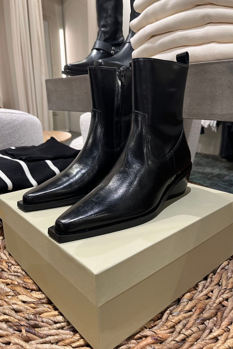 Black Desire Calf