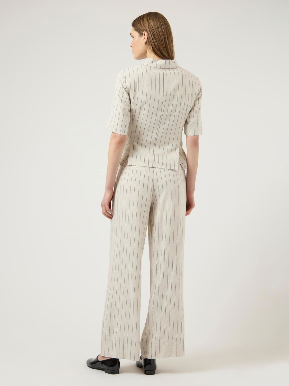 Yaslinura 2/4 Linen Blend Blazer