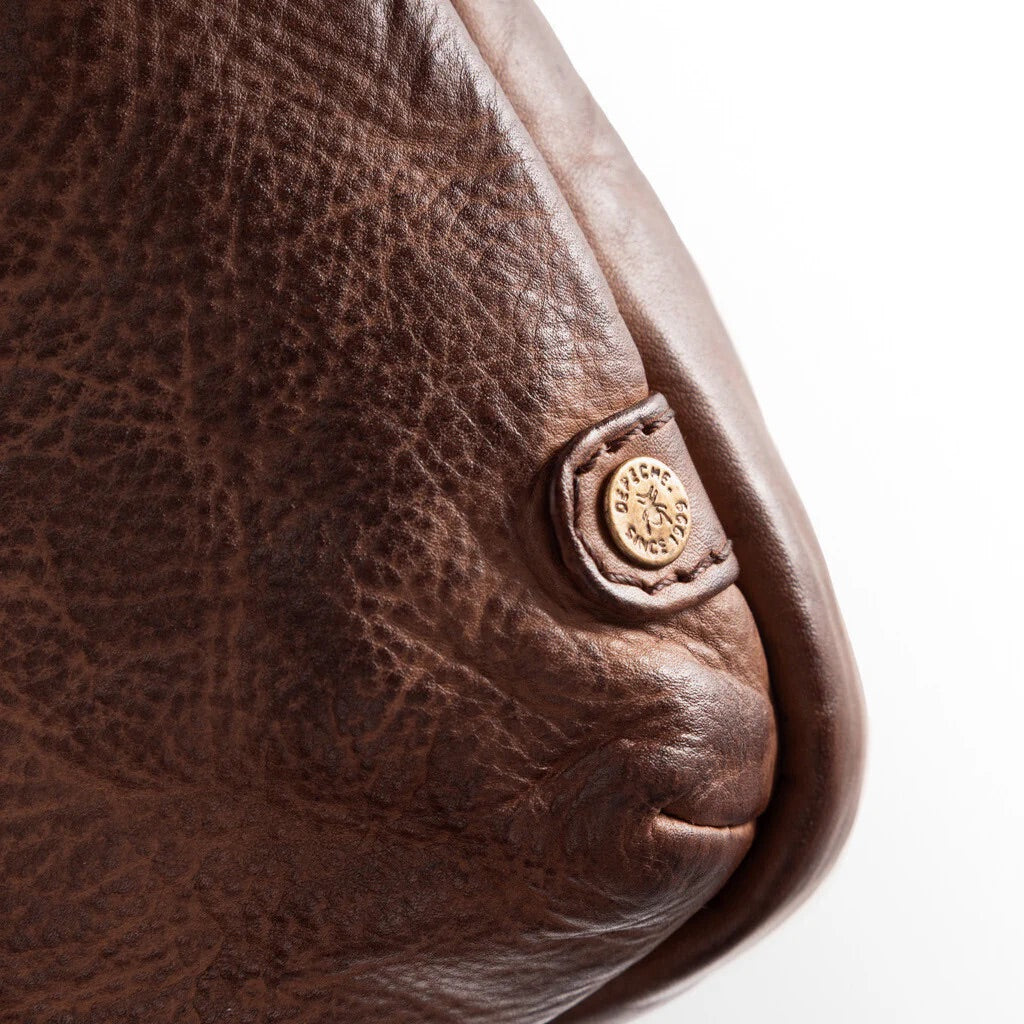 Classic mobile bag in soft leather quality