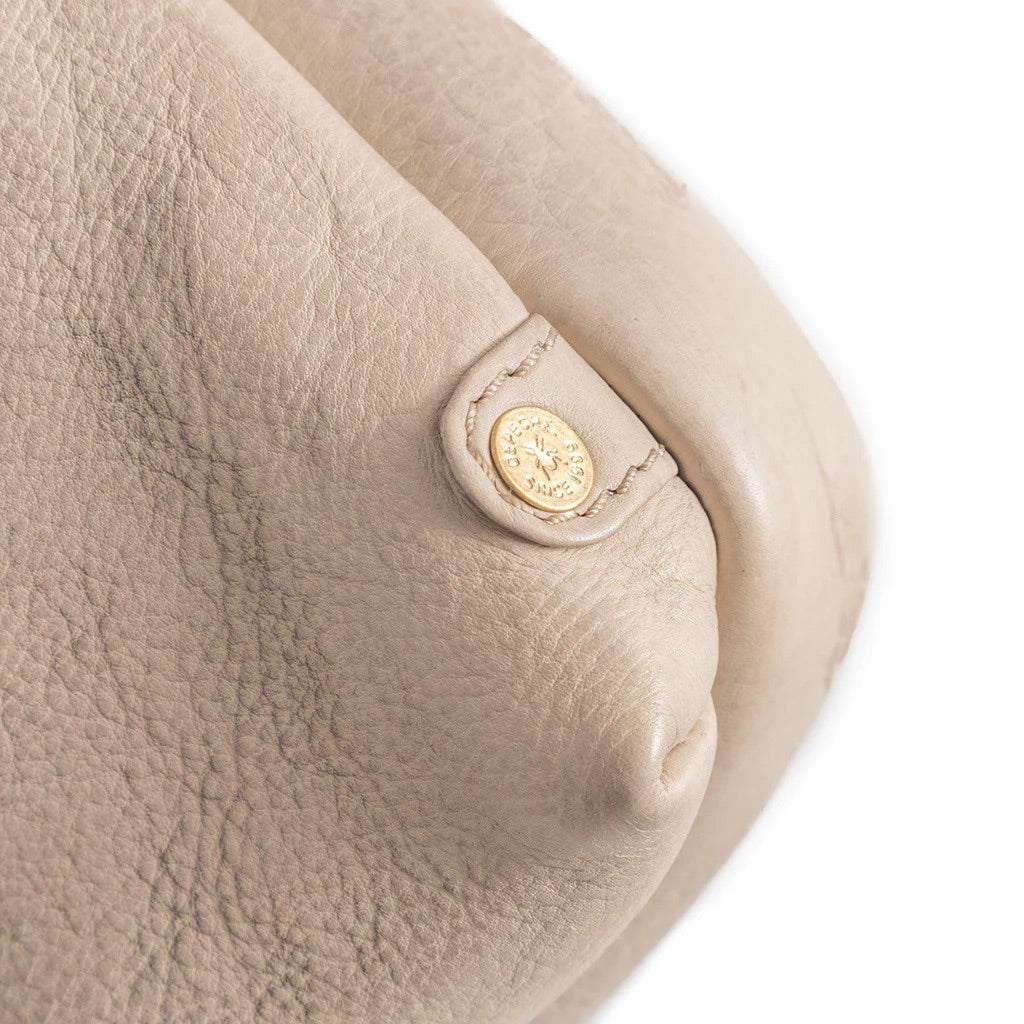 Classic mobile bag in soft leather quality