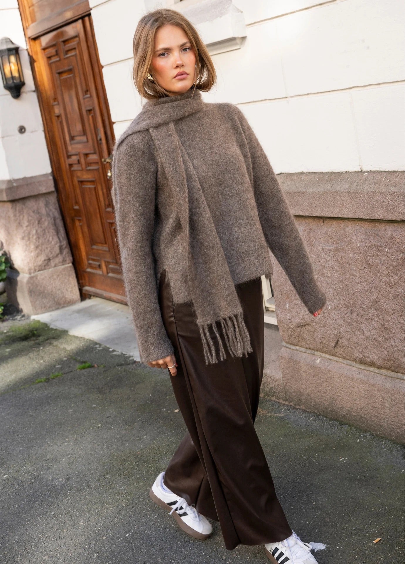 Bella mohair sweater taupe