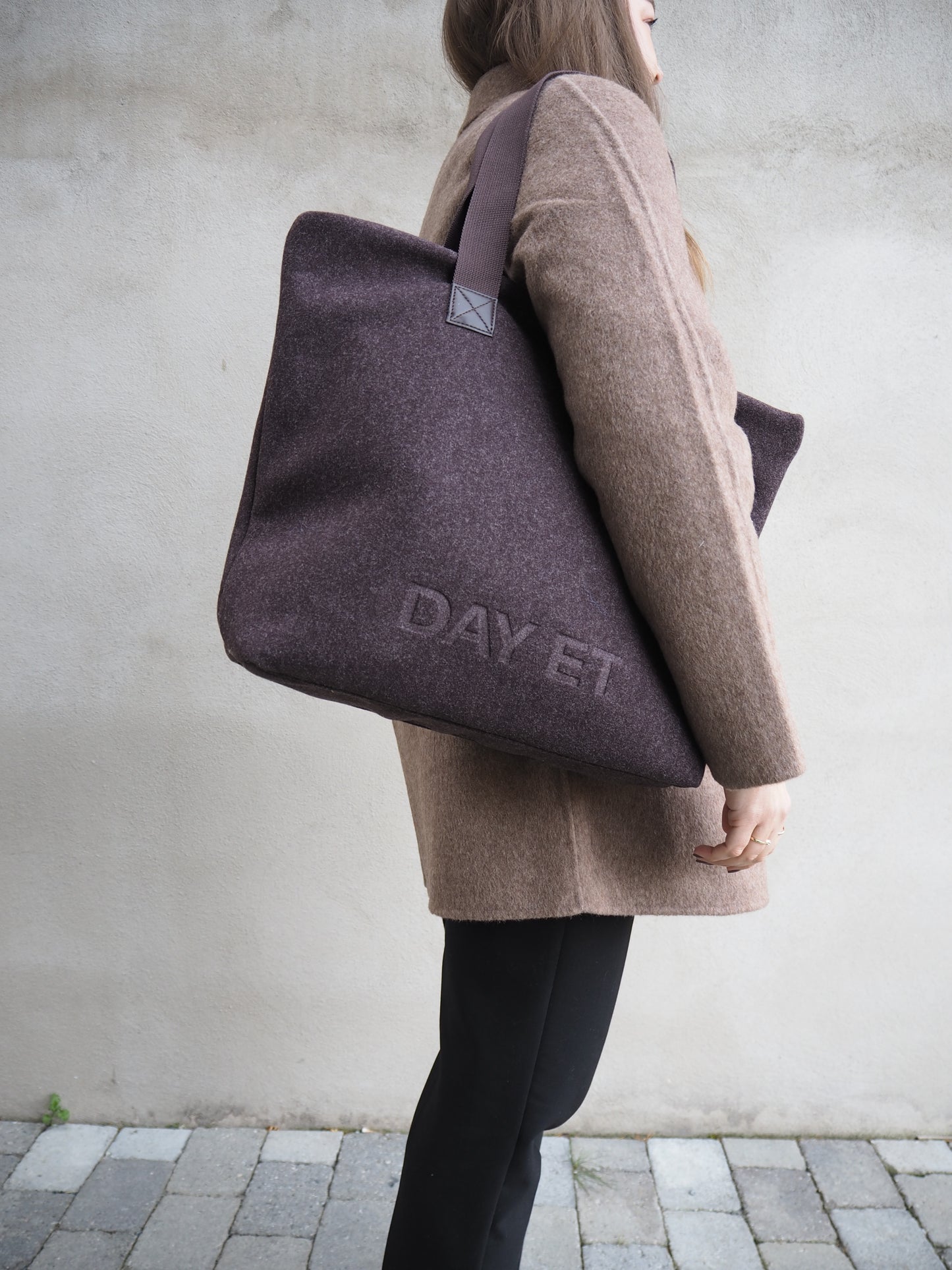 DAY WOOLEN  BAG