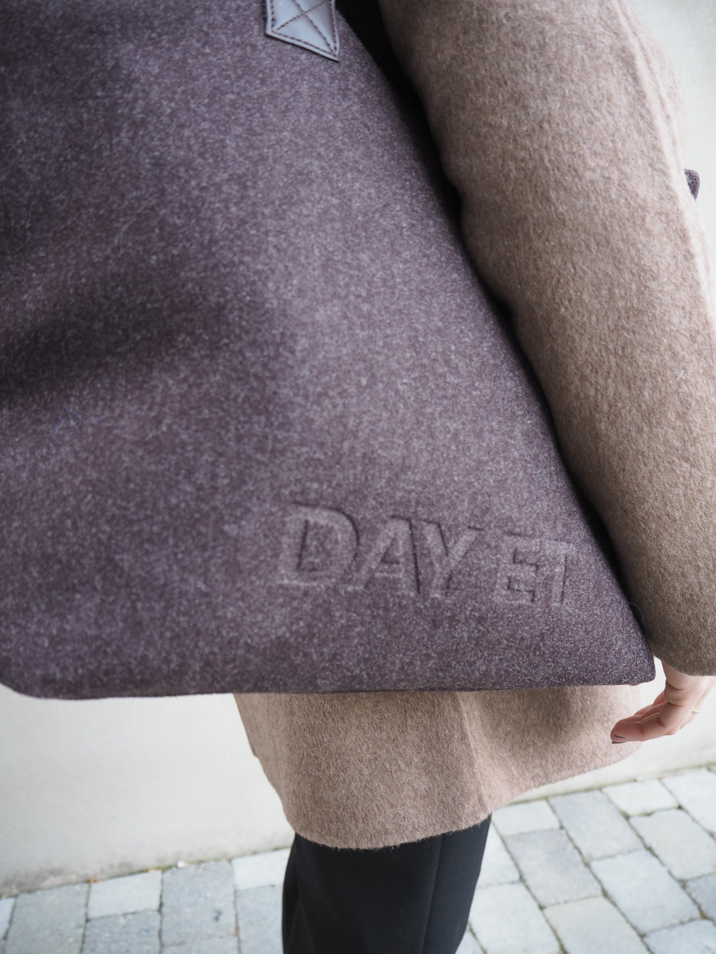 DAY WOOLEN  BAG