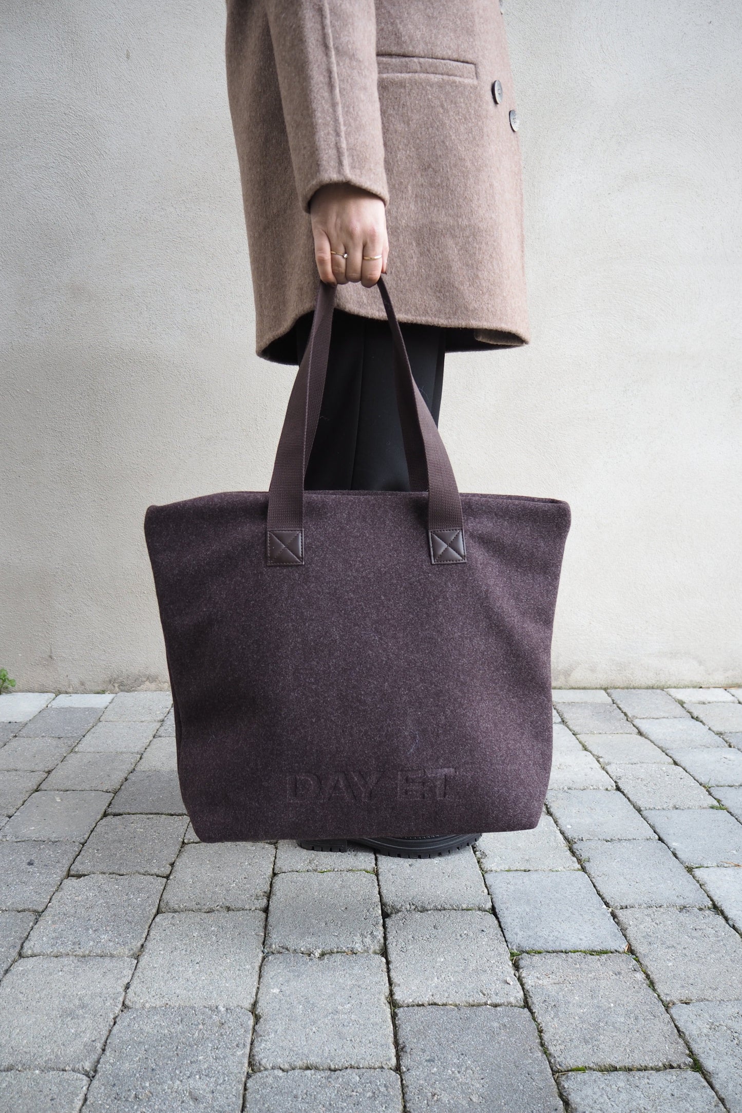 DAY WOOLEN  BAG
