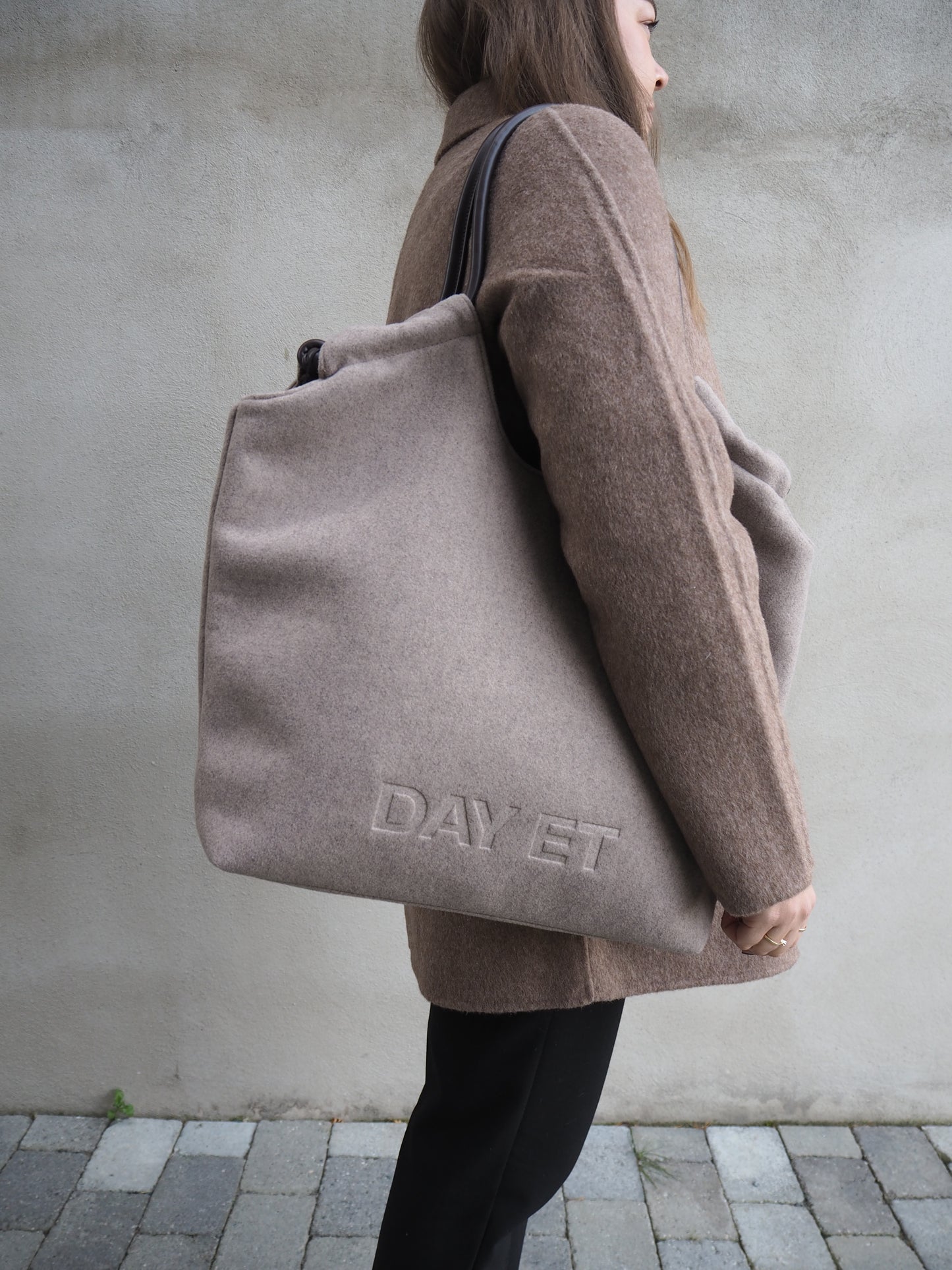 DAY WOOLEN TOTE