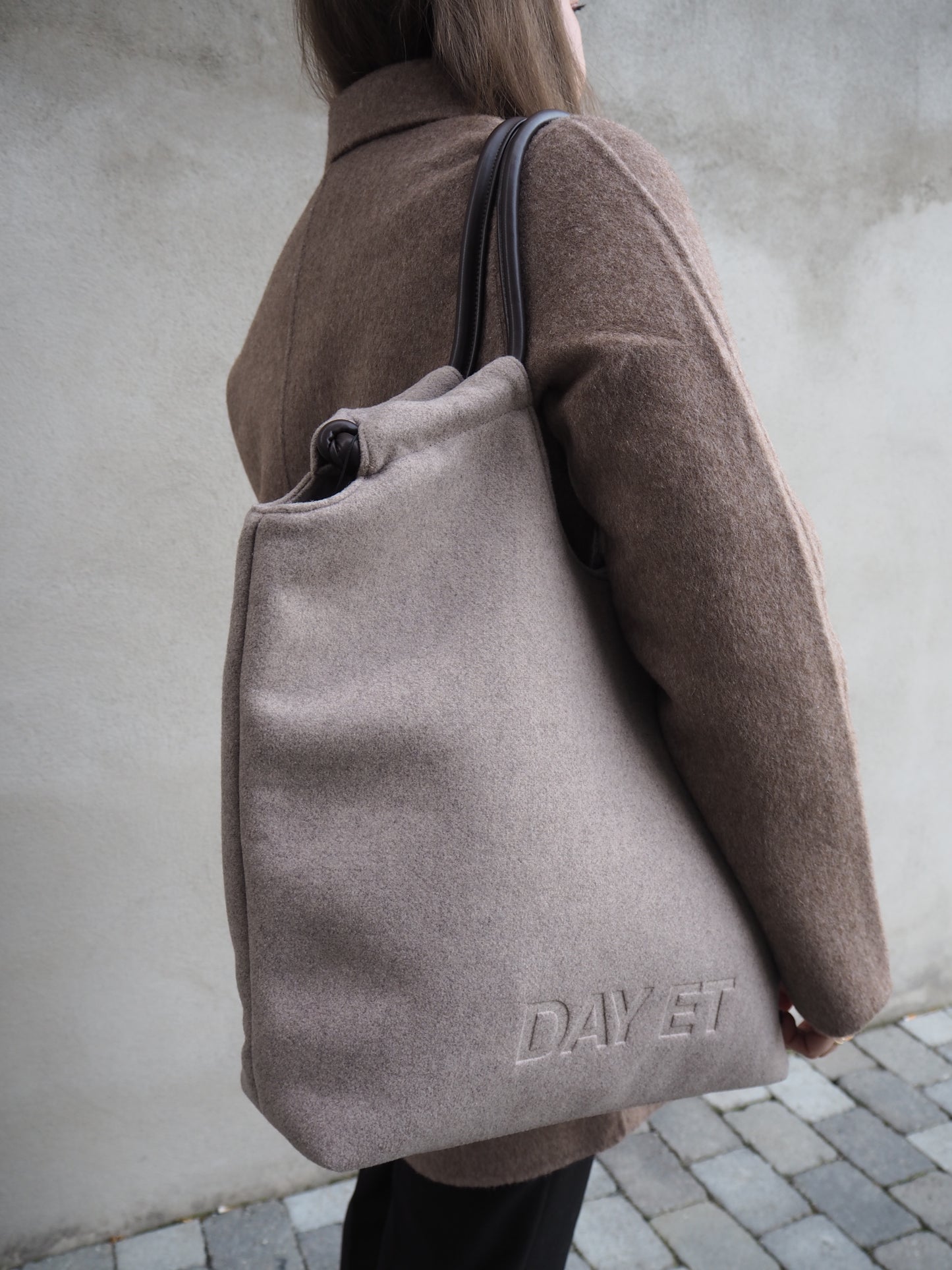DAY WOOLEN TOTE
