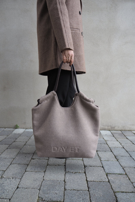 DAY WOOLEN TOTE