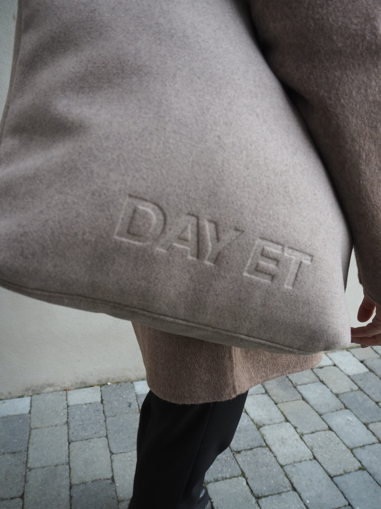 DAY WOOLEN  BAG
