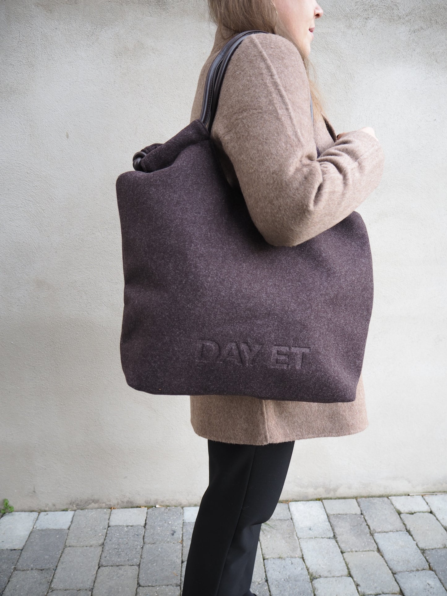 DAY WOOLEN TOTE