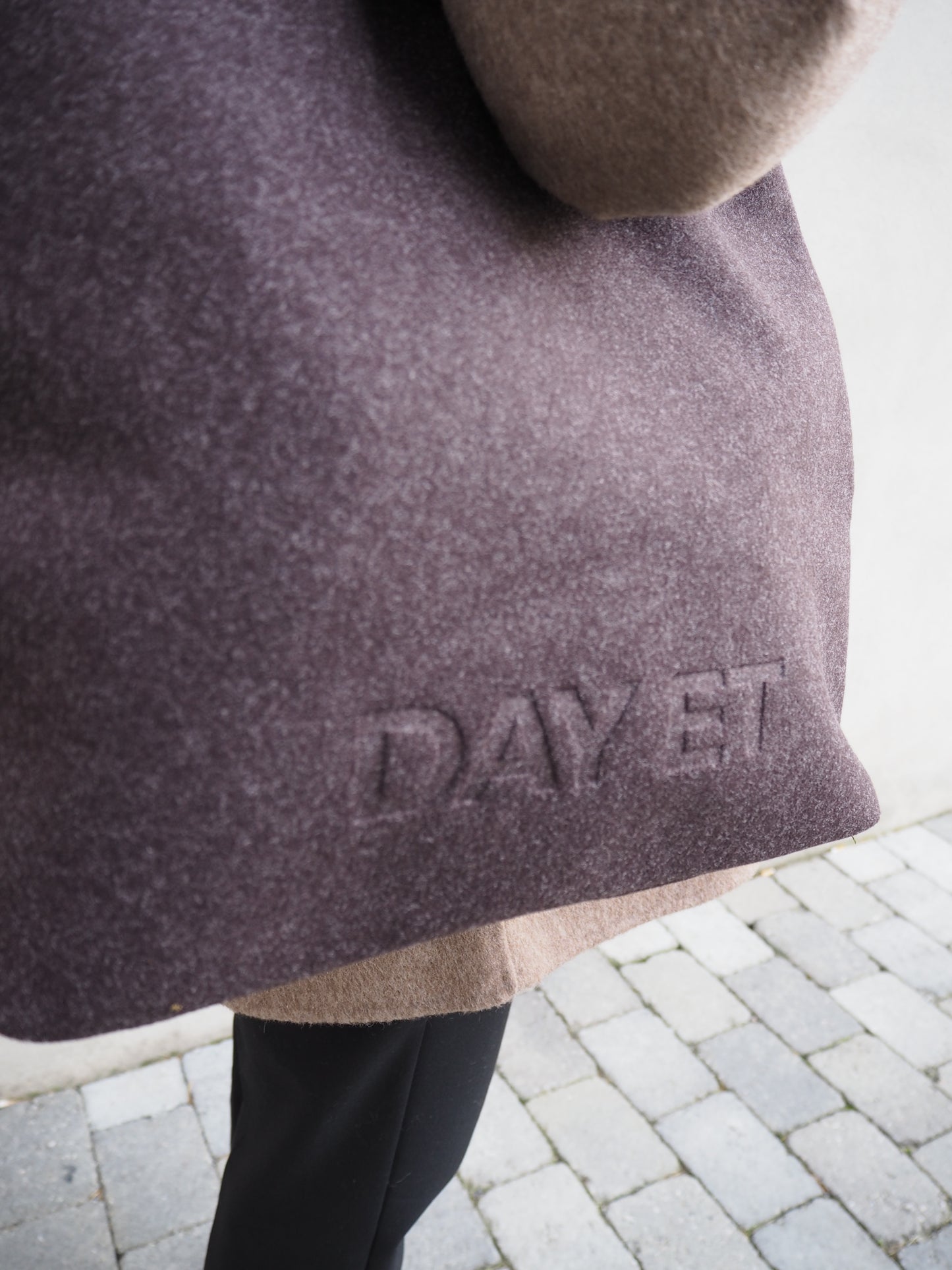 DAY WOOLEN TOTE
