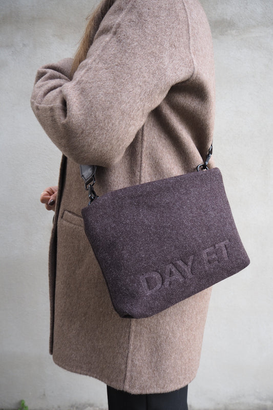 DAY WOOLEN CB POUCHY