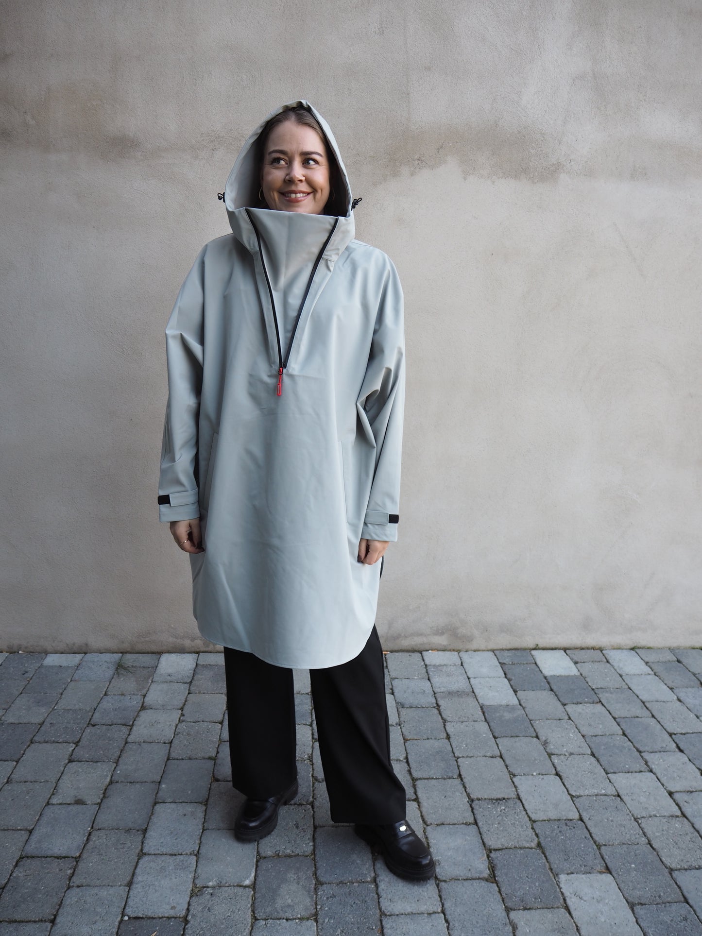 MUNK Poncho