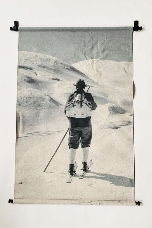 PLANSJE 60X90 MANN PÅ SKI