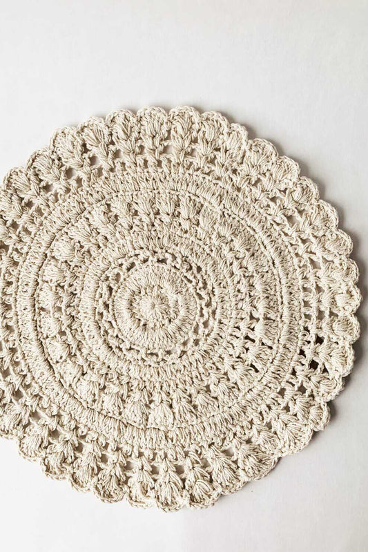 Bordbrikke heklet rund d35 cm