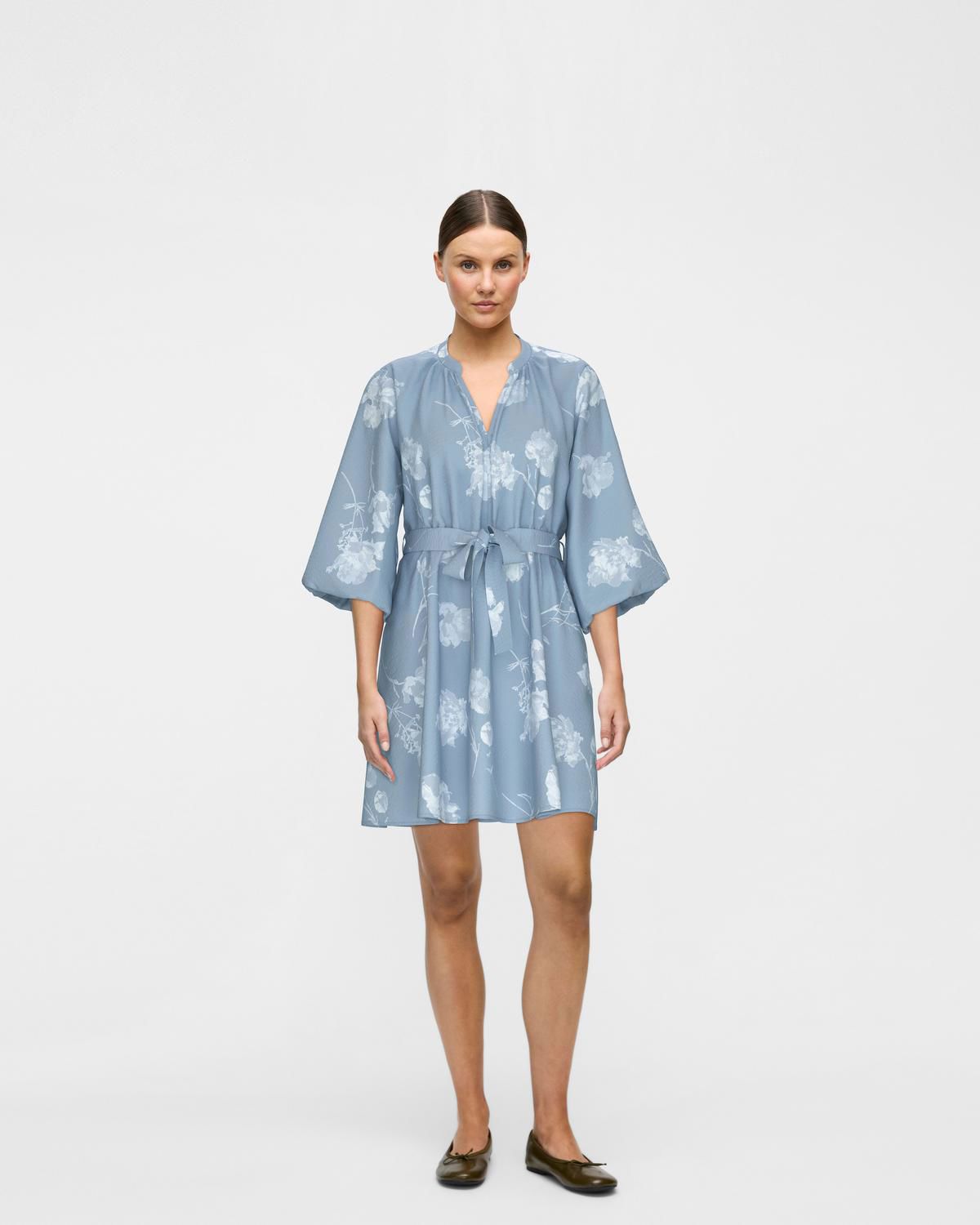 Vinara Bia V-Neck 3/4 Short Dress