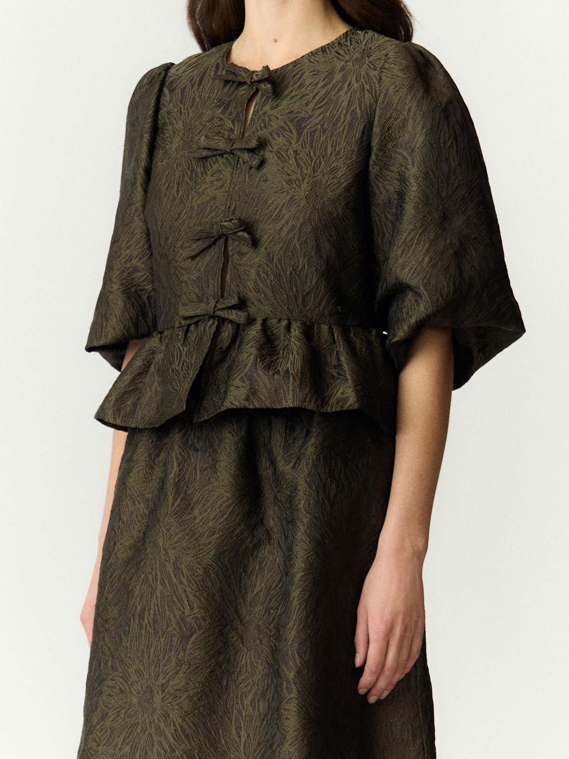 Yasleroc 3/4 Top