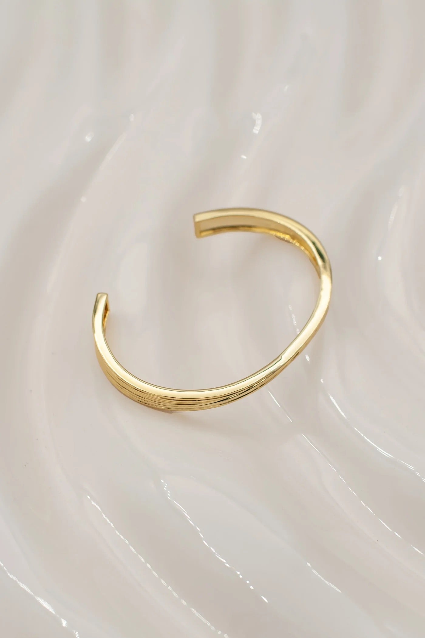 Leena twisted bracelet
